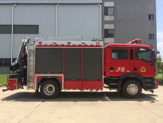 4x2 Heavy Fire Truck , 310HP Emergency Rescue Truck With 5 Ton Crane