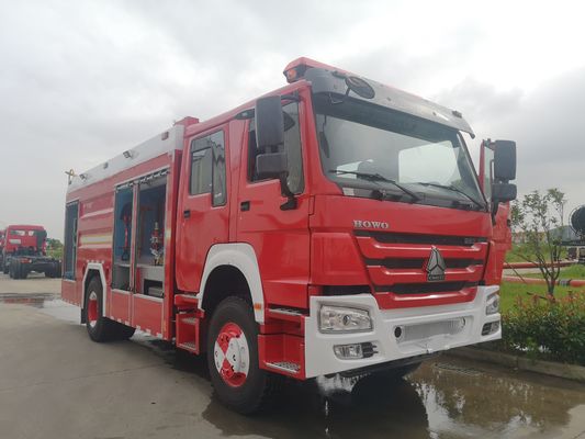 HOWO Dry Powder Fire Truck DCP Foam Combination For Emergency Rescue