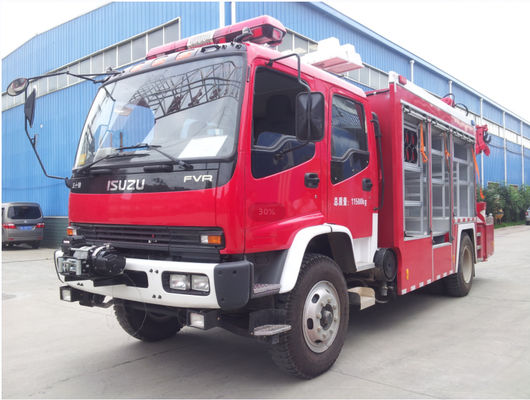 6 Wheeled Fire Fighting Vehicle , 177KW Emergency Fire Truck With 5T Crane