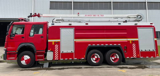 SINOTRUK 336KW Water Rescue Fire Truck 6x4 With 10t Water 2t Foam Capacity